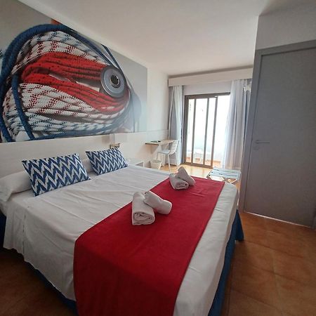 Hostal Cala Ratjada المظهر الخارجي الصورة