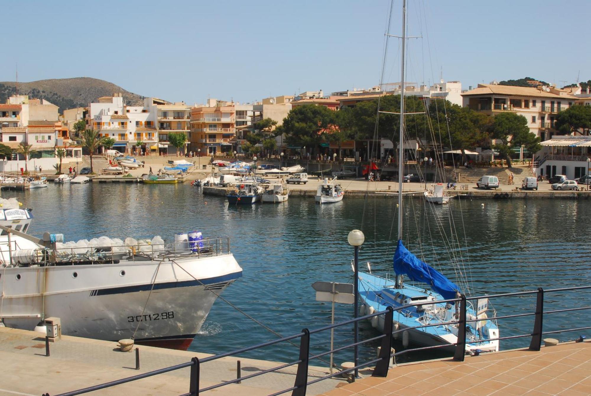 Hostal Cala Ratjada المظهر الخارجي الصورة
