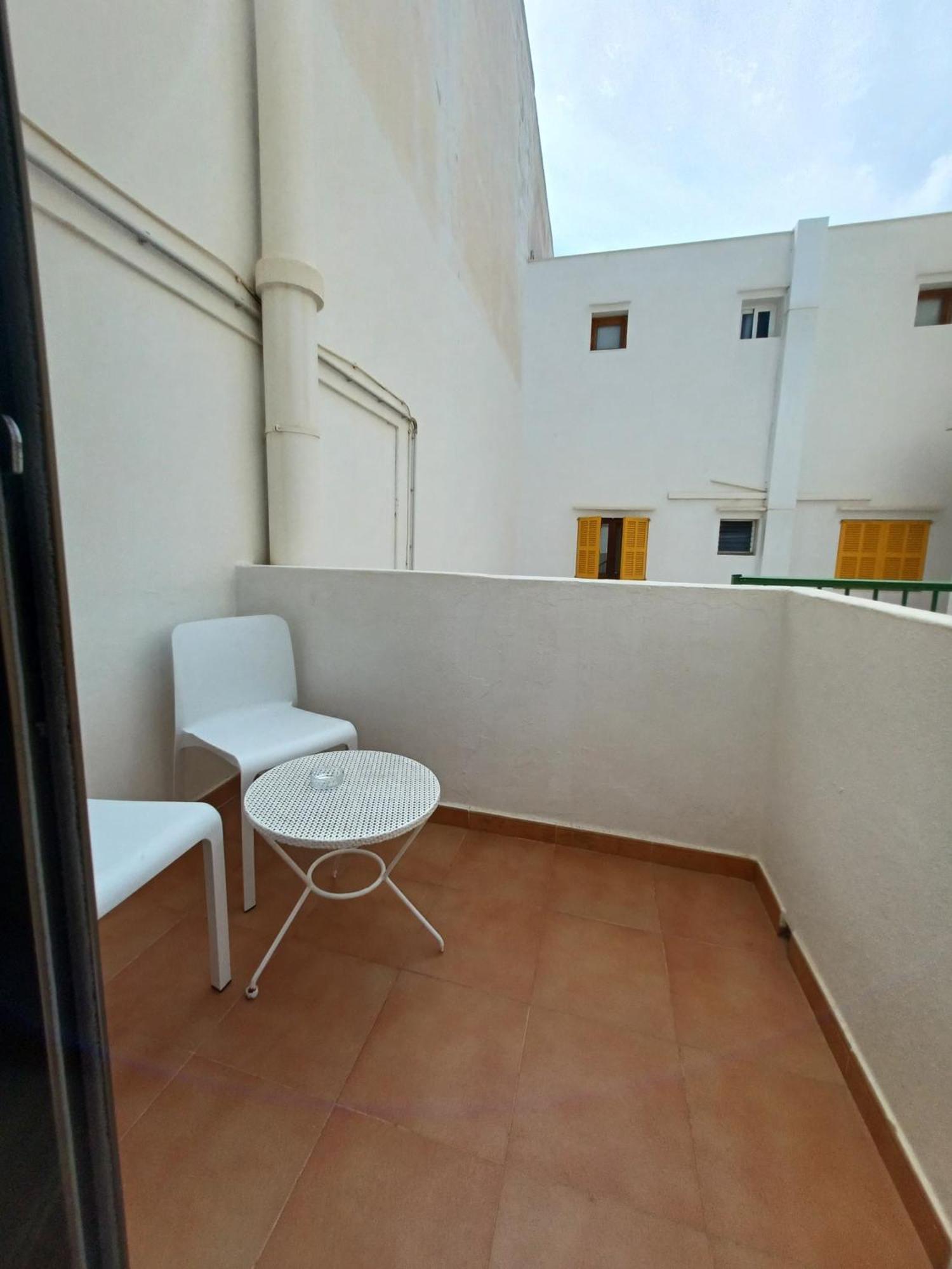 Hostal Cala Ratjada المظهر الخارجي الصورة