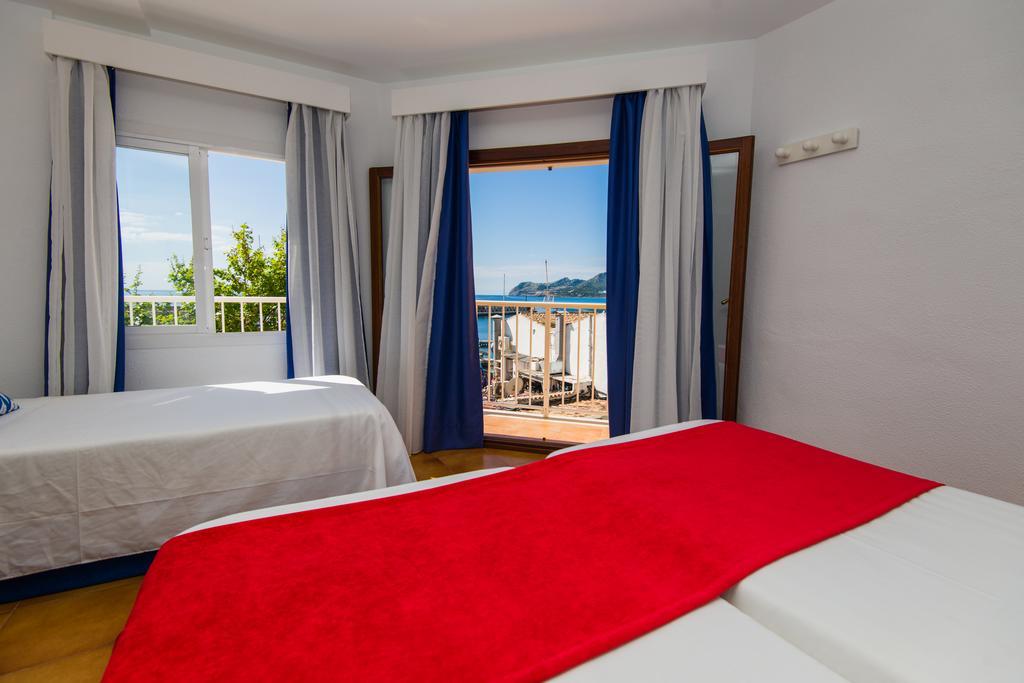 Hostal Cala Ratjada المظهر الخارجي الصورة