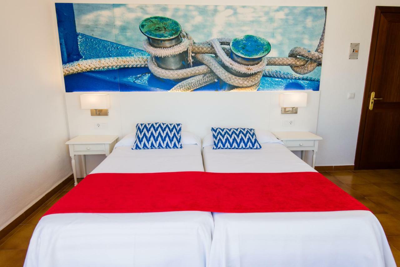 Hostal Cala Ratjada المظهر الخارجي الصورة